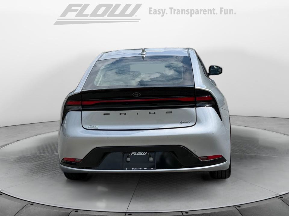 Certified 2025 Toyota Prius XLE FWD image 8
