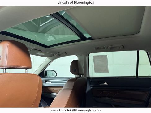 Used 2023 Volkswagen Atlas SEL R-Line image 53