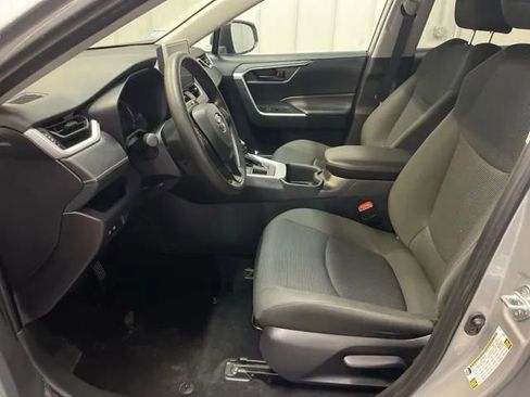 Used 2025 Toyota RAV4 LE image 9