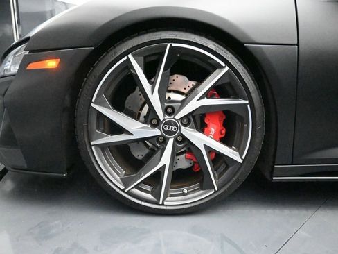 Used 2021 Audi R8 V10 w/ Premium Package image 13