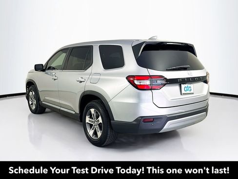 Used 2025 Honda Pilot EX-L image 6