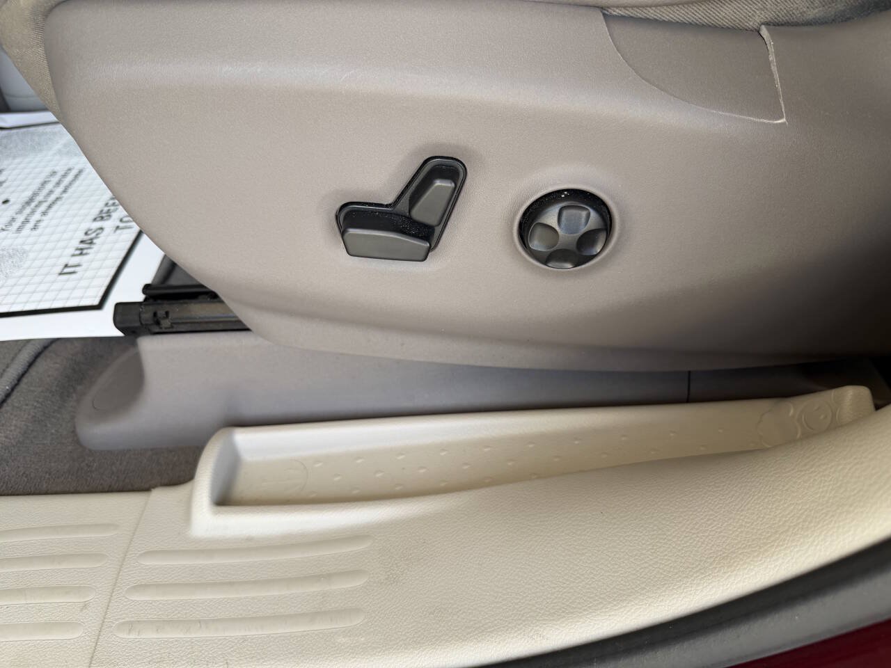 Used 2017 Chrysler Pacifica Touring-L Plus FWD image 9
