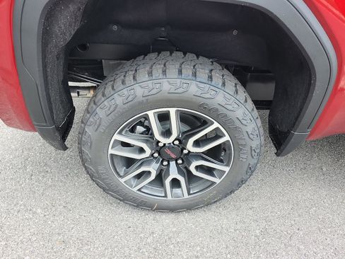 New 2026 GMC Sierra 1500 AT4 w/ AT4 Premium Package image 9