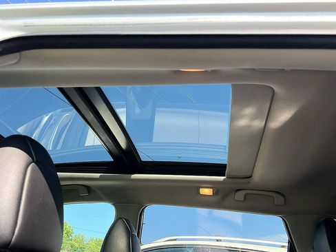 Used 2016 Nissan Rogue SL w/ SL Premium Package FWD image 29