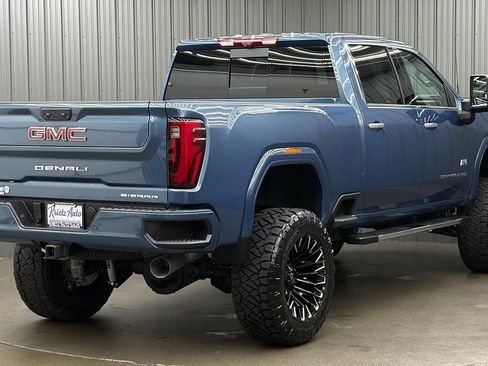 Used 2026 GMC Sierra 3500 Denali w/ Denali Reserve Package AWD/4WD image 5