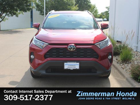 Used 2019 Toyota RAV4 XLE w/ Convenience Package AWD/4WD image 4
