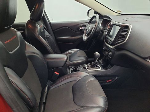 Used 2017 Jeep Cherokee Trailhawk image 21