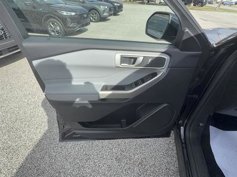 Certified 2023 Ford Explorer XLT w/ Equipment Group 202A image 11