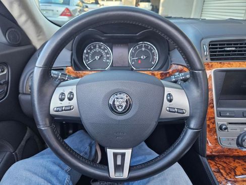 Used 2009 Jaguar XK Convertible image 14