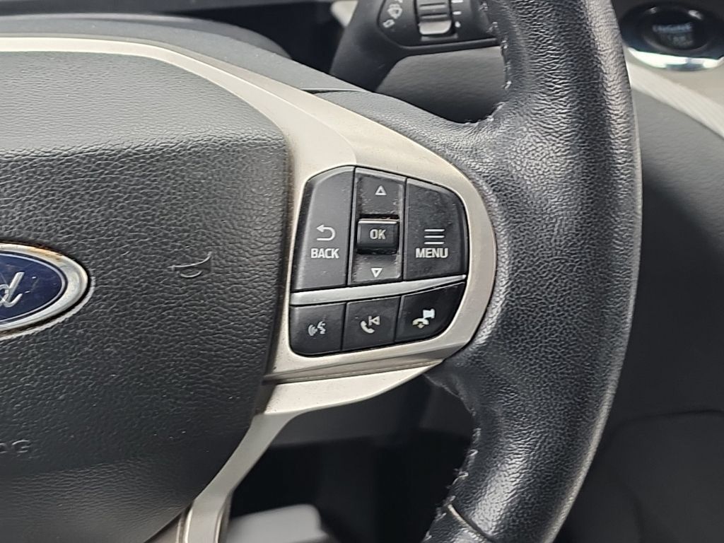 Used 2023 Ford Explorer XLT w/ Equipment Group 202A AWD/4WD image 29