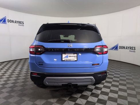 Certified 2024 Honda Pilot TrailSport image 5