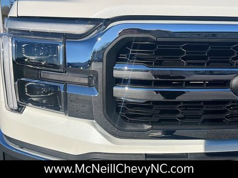 Used 2025 Ford F150 Lariat w/ Equipment Group 502A High image 11