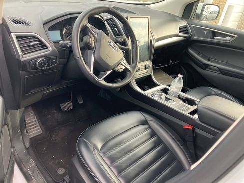 Used 2024 Ford Edge SEL image 6