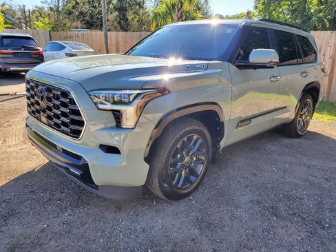 Used 2024 Toyota Sequoia Platinum RWD image 3
