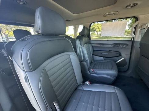 New 2026 Kia EV9 Land image 26