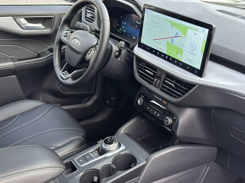 New 2025 Ford Escape Base w/ PHEV Premium Package image 9