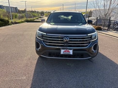 Used 2024 Volkswagen Atlas SE AWD/4WD image 12