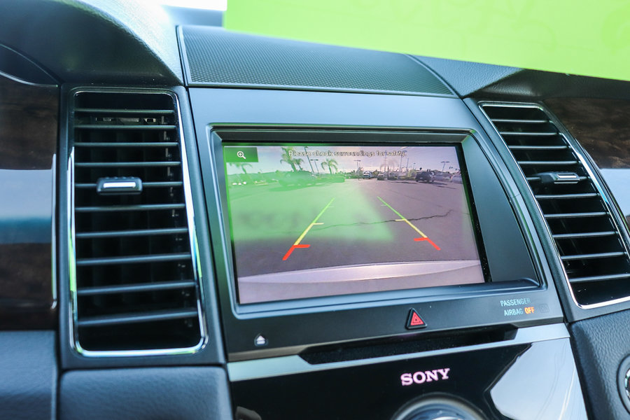 Used 2014 Ford Taurus Limited w/ Equipment Group 301A FWD image 25