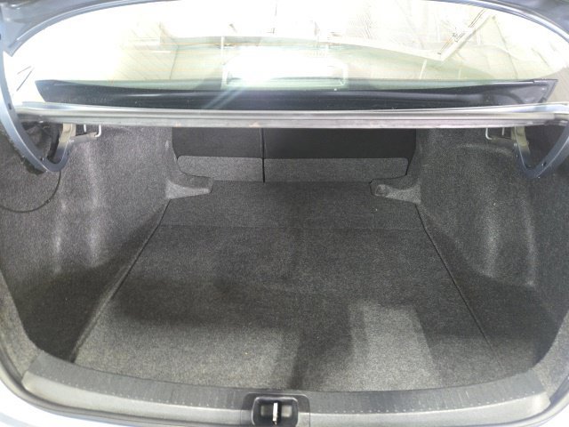 Used 2025 Toyota Corolla LE FWD image 12