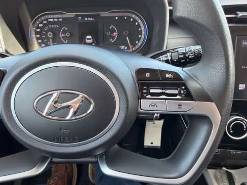 Used 2024 Hyundai Tucson SE AWD/4WD image 16