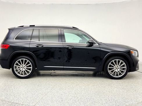 Used 2022 Mercedes-Benz GLB 250 GLB 250 SUV w/ AMG Line Packag image 4