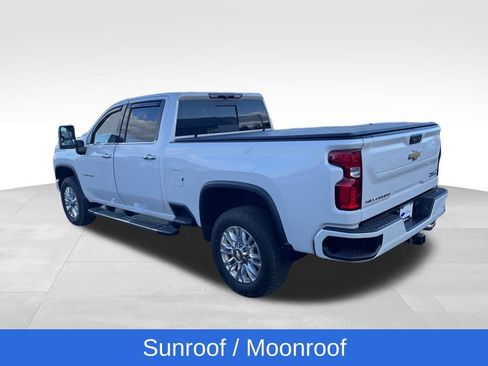 Used 2022 Chevrolet Silverado 2500 High Country w/ Z71 Off-Road Package image 3