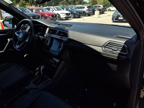 Certified 2023 Volkswagen Tiguan SE R-Line FWD image 25
