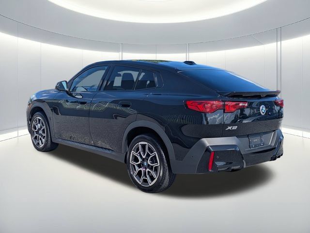 Used 2026 BMW X2 xDrive28i AWD/4WD image 3