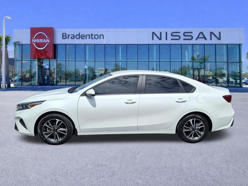 Used 2024 Kia Forte LXS FWD image 8
