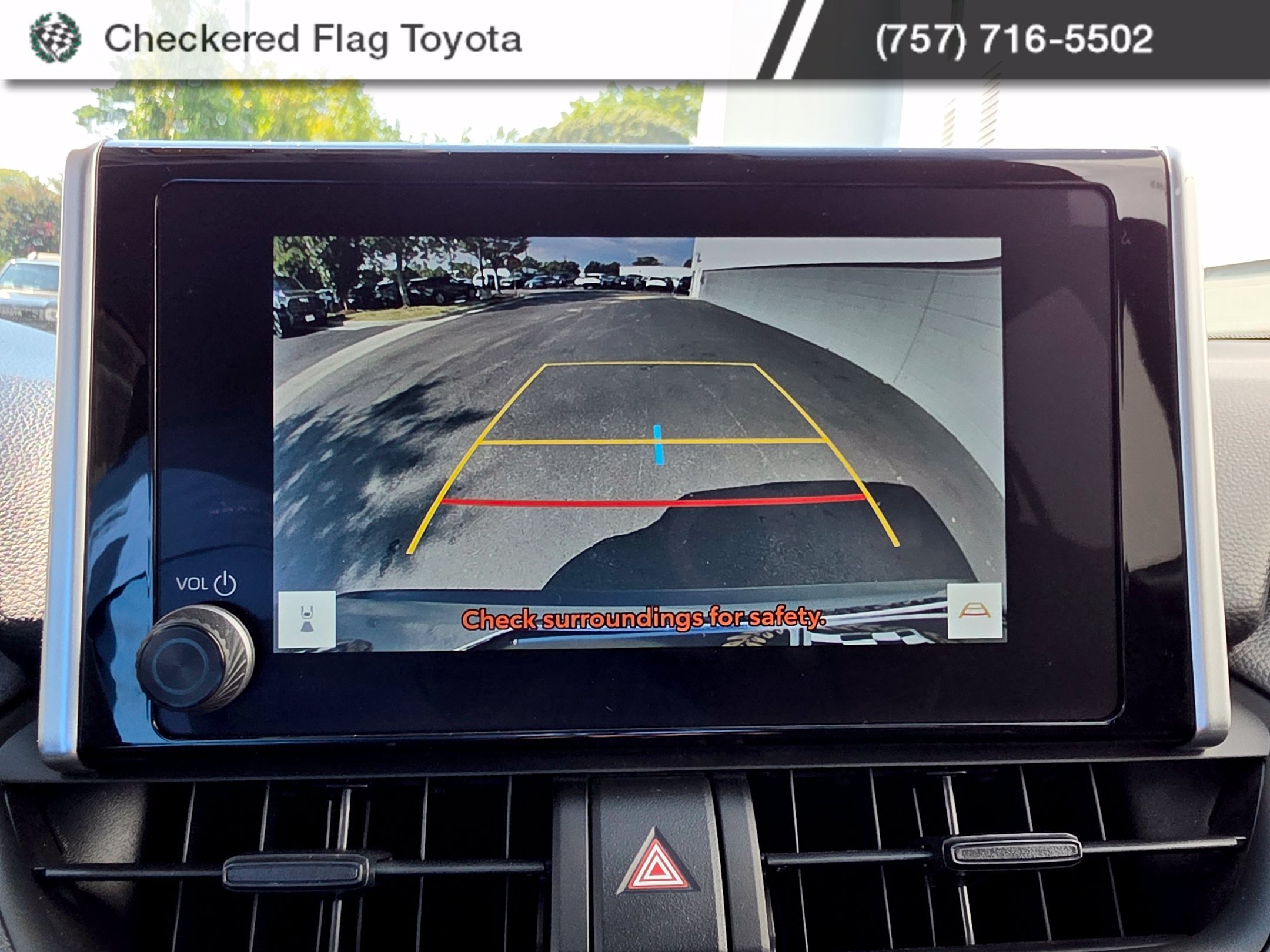 Used 2025 Toyota RAV4 XLE FWD image 22