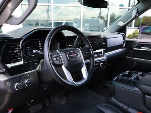 Used 2025 GMC Sierra 1500 SLT RWD image 30