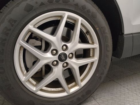 Used 2023 Ford Edge SEL image 31