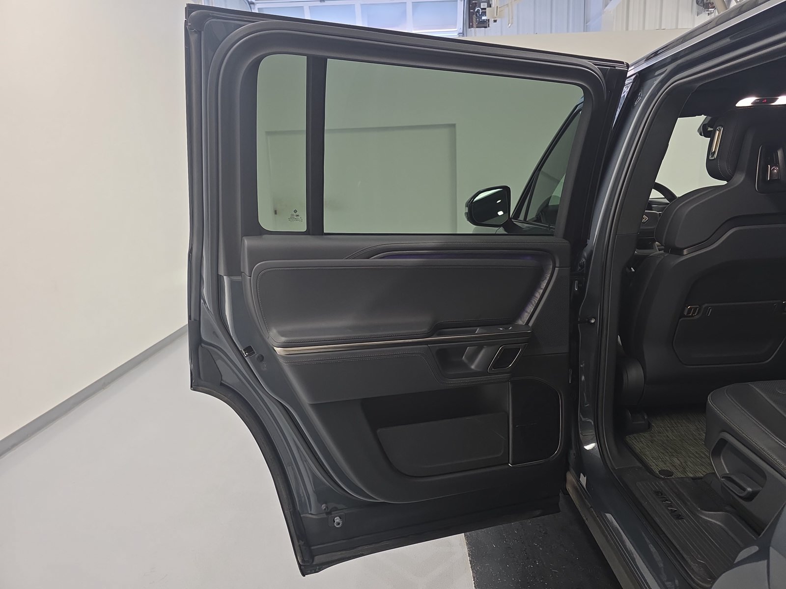 Used 2022 Rivian R1S Launch Edition Quad AWD/4WD image 17