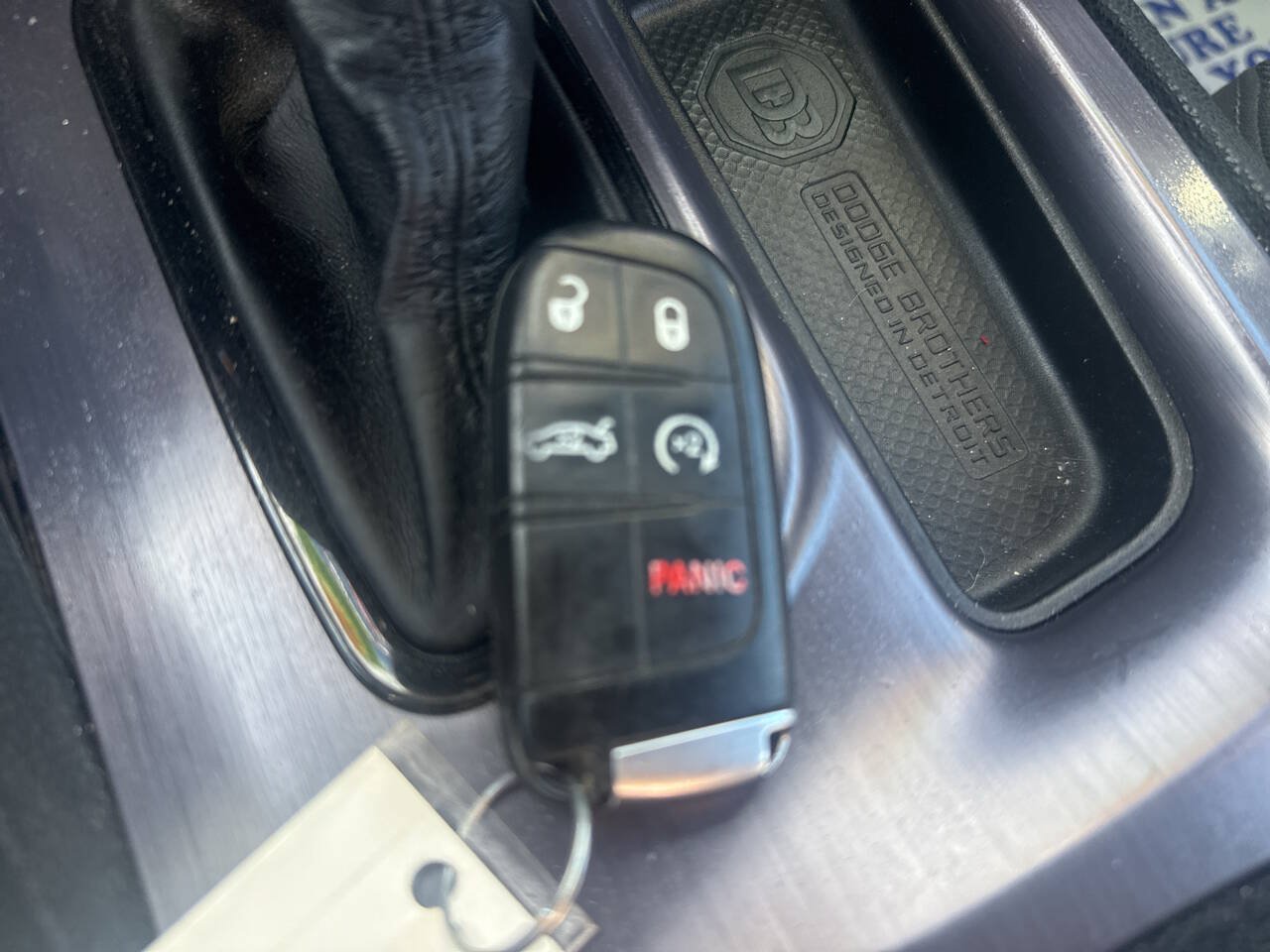 Used 2018 Dodge Charger SXT w/ Blacktop Package RWD image 45
