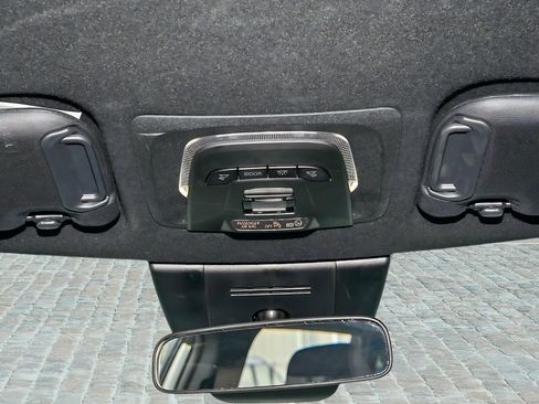 Used 2023 Toyota Corolla Cross AWD Hybrid image 25