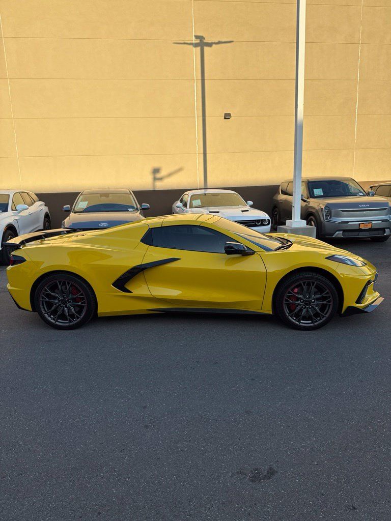Used 2026 Chevrolet Corvette Stingray Premium Conv w/ Z51 Performance Package RWD image 10
