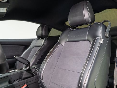 Used 2020 Ford Mustang Shelby GT350 w/ Technology Package image 31