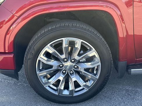 Used 2024 GMC Sierra 1500 Denali AWD/4WD image 10