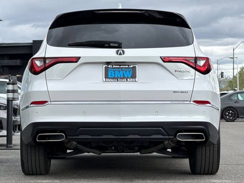 Used 2023 Acura MDX SH-AWD w/ Technology Package image 9