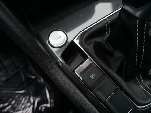 Used 2022 Volkswagen Tiguan SEL R-Line image 32