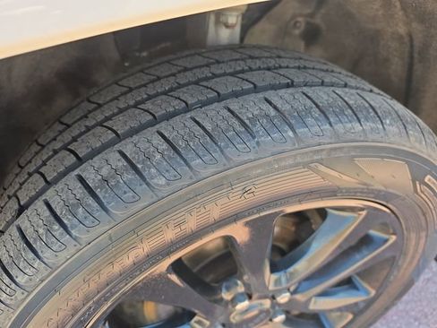 Used 2019 Jeep Grand Cherokee Altitude AWD/4WD image 26