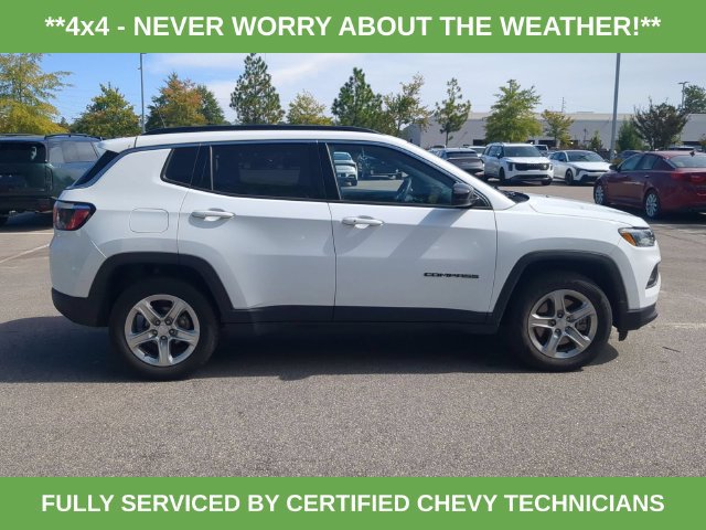 Used 2024 Jeep Compass Latitude AWD/4WD image 4