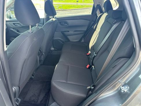 Used 2025 Nissan Rogue S FWD image 11