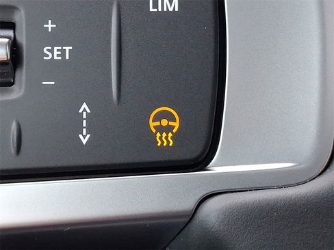 New 2025 Land Rover Discovery S image 18