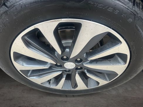 Used 2022 Buick Encore Preferred AWD/4WD image 18