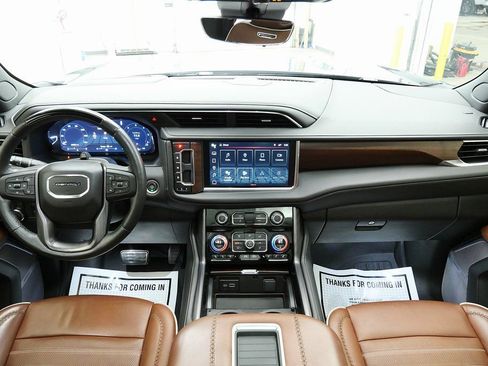 Used 2024 GMC Yukon Denali Ultimate AWD/4WD image 23
