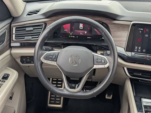 Used 2024 Volkswagen Atlas SEL Premium R-Line image 19