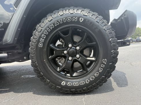 Used 2022 Jeep Wrangler Sport AWD/4WD image 12