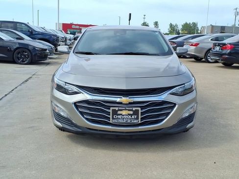 Used 2024 Chevrolet Malibu LT FWD image 2