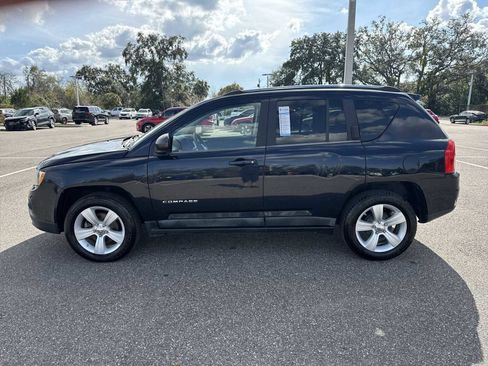 Used 2011 Jeep Compass image 3